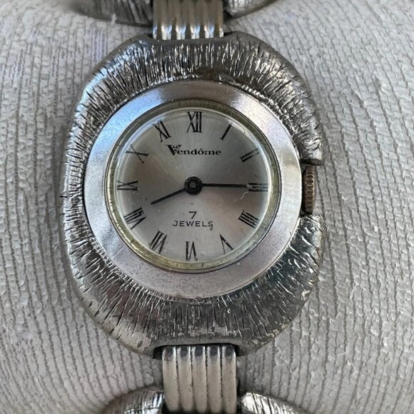 Vintage Vendome Women Wristwatch Silver Tone Analog Handwinding 7 Jewels Watch - Picture 2 of 12